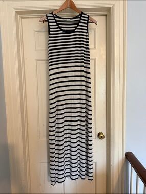 Max Studio Black and White Striped Sleeveless Maxi Dress